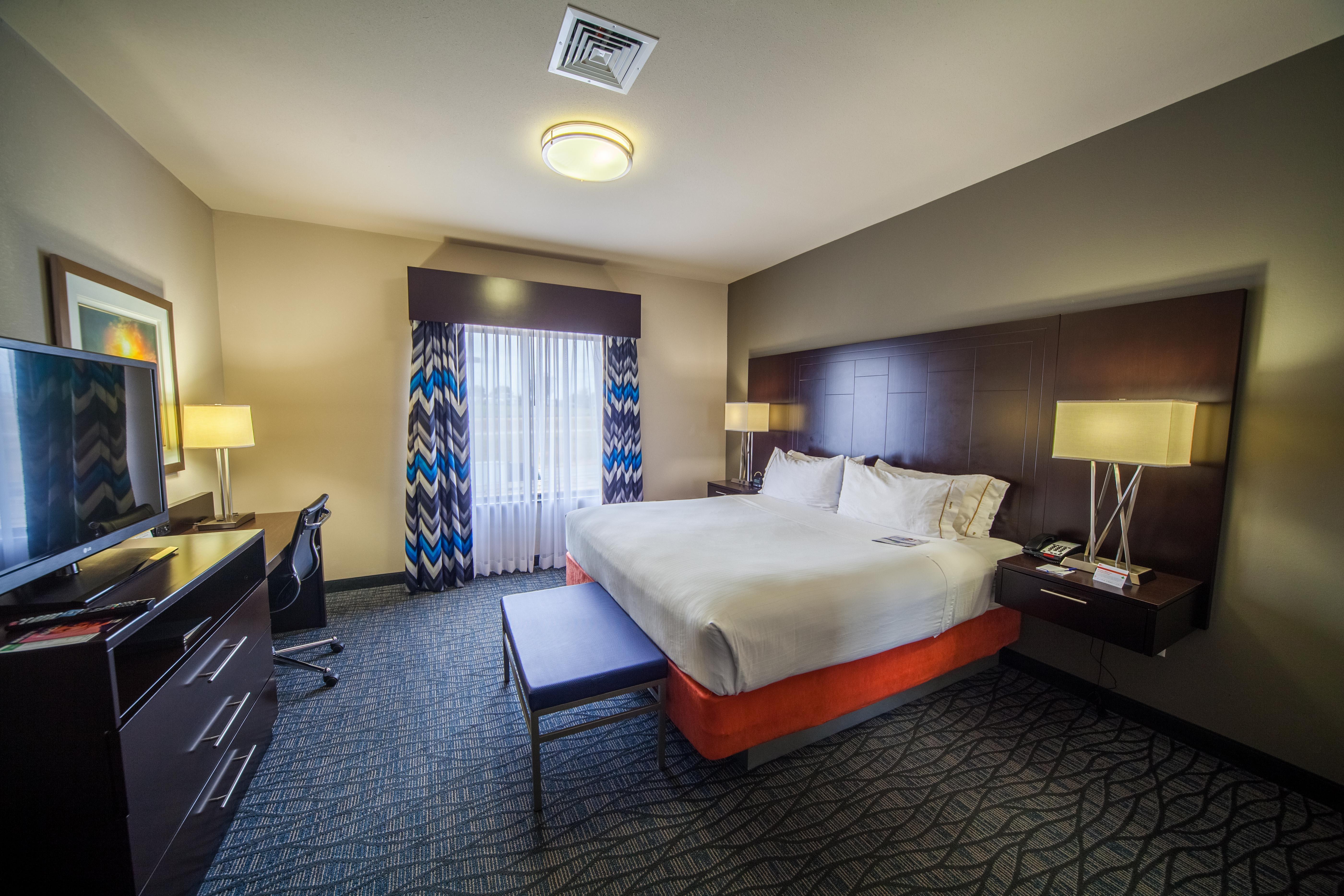 Express & Southeast By Ihg Hotel Oklahoma City