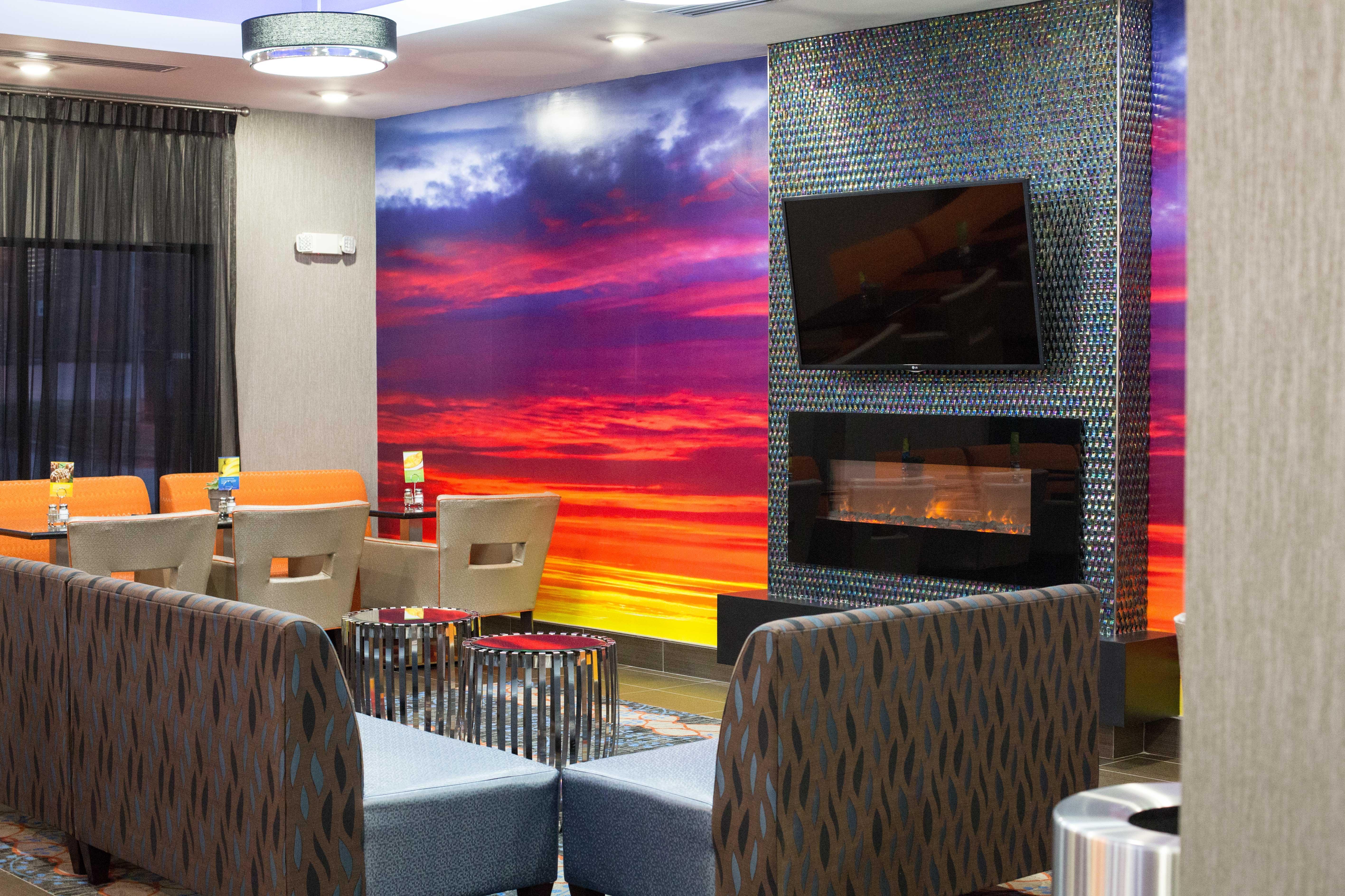 Express & Southeast By Ihg Hotel 3*